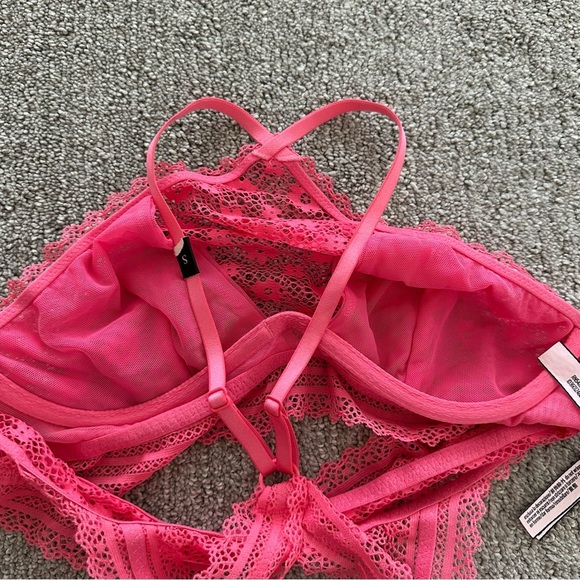 Victoria's Secret Floral Lace High-Neck Underwire Bralette Pink Size Small - Picture 4 of 4
